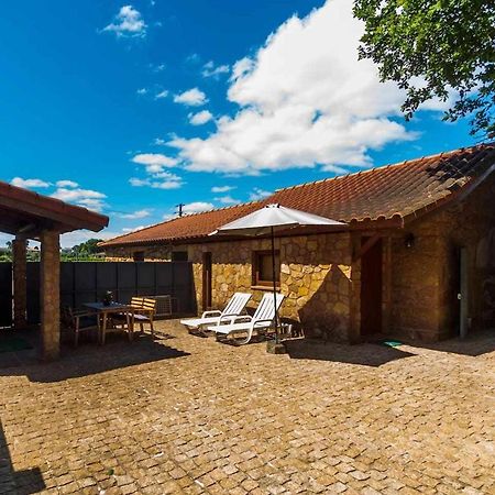 Casa Das Vinhas Camelias De Bastoturismo Rural เซลอริโก จิ บาสโต ภายนอก รูปภาพ