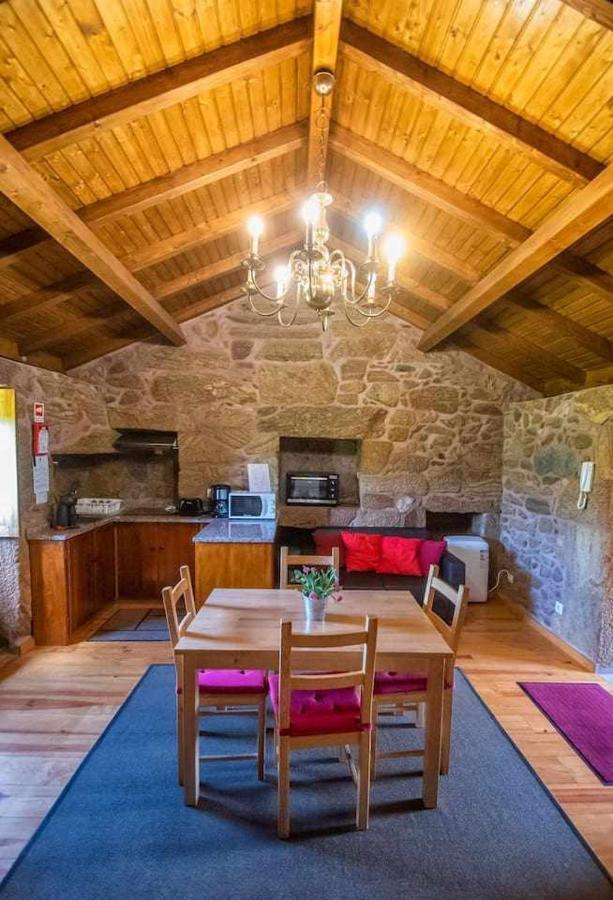 Casa Das Vinhas Camelias De Bastoturismo Rural เซลอริโก จิ บาสโต ภายนอก รูปภาพ